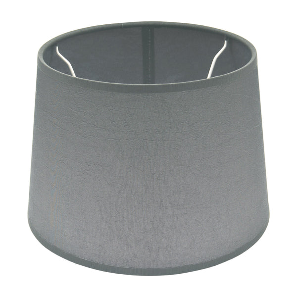 Der anthrazitfarbene Lampenschirm Drum besticht durch seine zeitlose Eleganz. Ideal für eine gemütliche Atmosphäre.