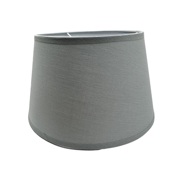 Detailansicht des grauen Lampenschirms Drum mit einem Durchmesser von 25 cm.