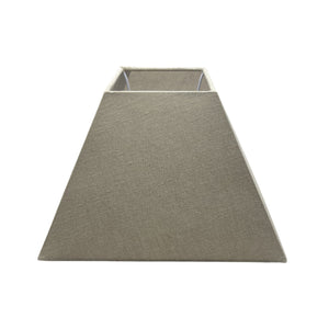 Modern gestalteter grauer Lampenschirm Quadrato mit 16 cm Höhe. Perfekt für eine stilvolle Beleuchtung in jedem Raum.