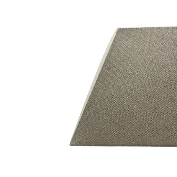 Detailaufnahme des grauen Lampenschirms Quadrato. Modernes Design, perfekt für stilvolle Akzente in jedem Raum.