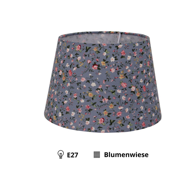 Der hellblaue Lampenschirm Drum begeistert mit seiner sanften Farbe. Perfekt für eine entspannte Atmosphäre im Wohnbereich.