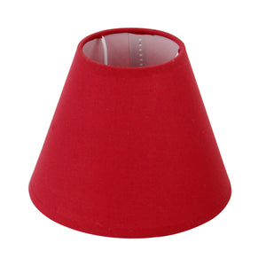 Klassischer roter Lampenschirm mit einem Durchmesser von 16 cm. Erzeugt eine warme Atmosphäre in jedem Raum.