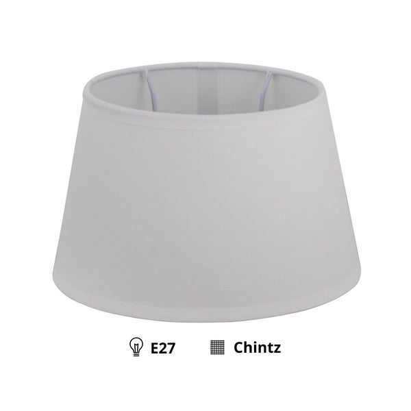Der ovale Lampenschirm in Weiß begeistert mit modernem Design. Perfekt für eine stilvolle Lichtgestaltung in jedem Raum.