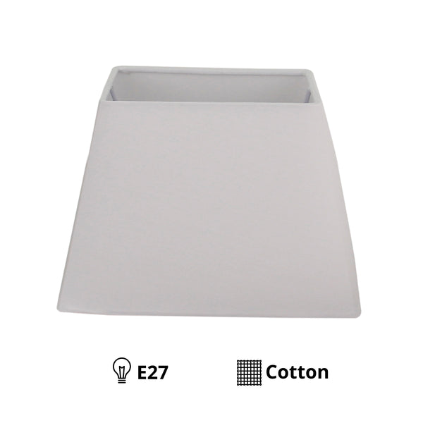 Detaillierte Ansicht des weißen Lampenschirms Conica. Modernes Design, ideal für vielfältige Lichtakzente in Ihrem Zuhause.