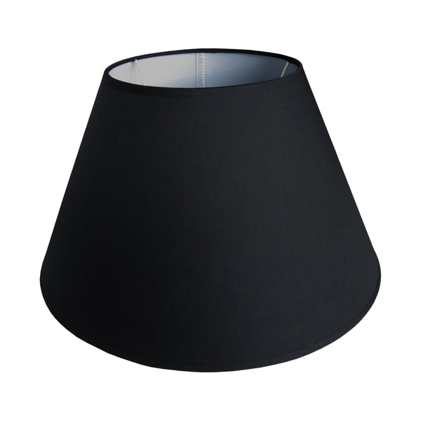 Schwarzer Lampenschirm von Various mit modernem Design. Dieser 45 cm breite Schirm verleiht jedem Raum eine elegante Note.