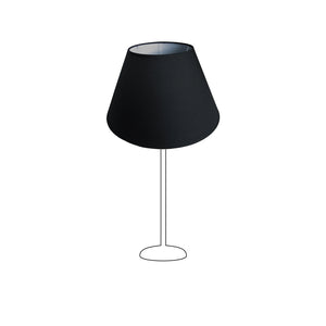 Schwarzer Lampenschirm mit elegantem Design.