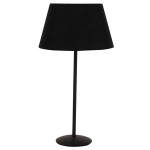 Der schwarze Lampenschirm aus der Various-Serie verleiht jedem Raum einen modernen Touch. Ideal für stilvolles Ambiente.