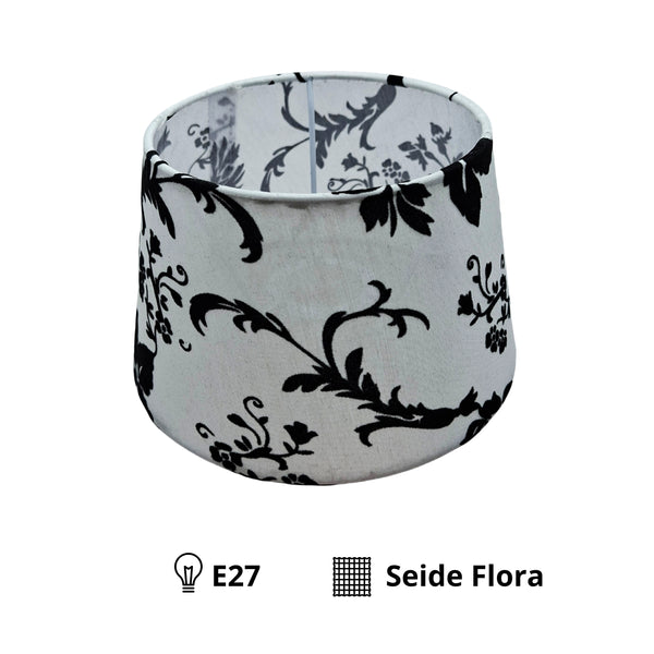 Eleganter Lampenschirm in Schwarz/Weiß aus Chintz. Ideal für einen Hauch von Vintage-Charme in jedem Raum.
