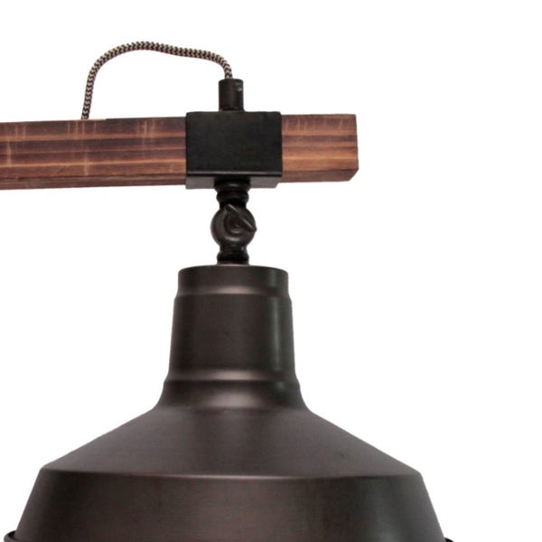 Schwarze Wandleuchte Max aus Metall und Holz bringt industriellen Charme in jeden Raum. Ideal für stilvolle Akzente.