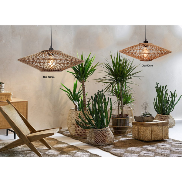 Die braune Pendelleuchte Nature Capello verleiht jedem Raum ein modernes, warmes Ambiente. Ideal für gesellige Abende.