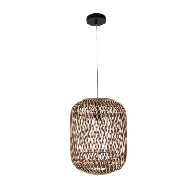 Detailaufnahme der braunen Pendelleuchte Cross. Ideal für eine warme, ländliche Atmosphäre im Essbereich.