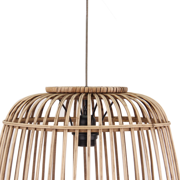 Detailaufnahme der Chericoni Nature Trapeze Pendelleuchte in Braun. Ein harmonisches Lichtobjekt für ländliche Wohnräume.