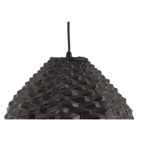 Detailansicht der braunen Pendelleuchte Nature Treccia. Ihr organisches Design bringt natürliche Wärme in jeden Raum.