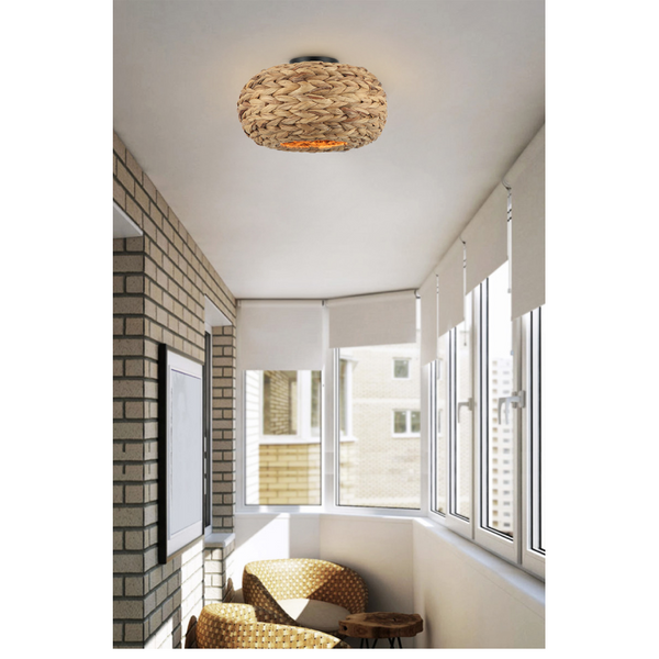 Detailaufnahme der braunen Deckenleuchte Nature Treccia. Ihr organisches Design bringt natürliche Wärme in jeden Raum.