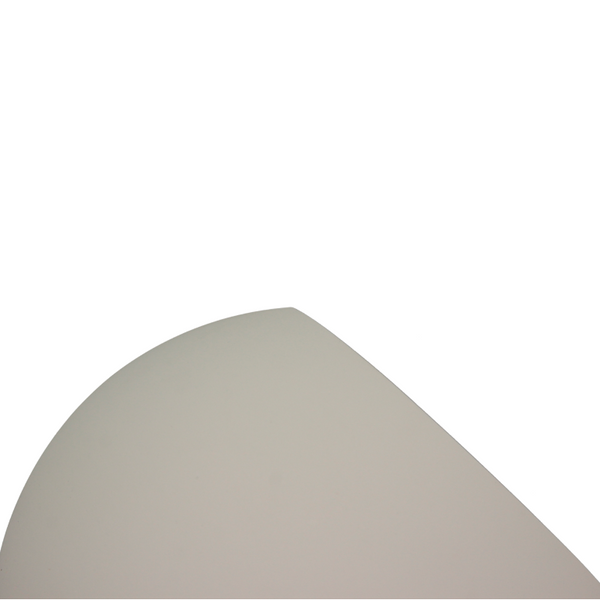 Detailansicht der beige Various Sfera Tischleuchte in modernem Design. Sie bringt warmes Licht in jeden Wohnraum.