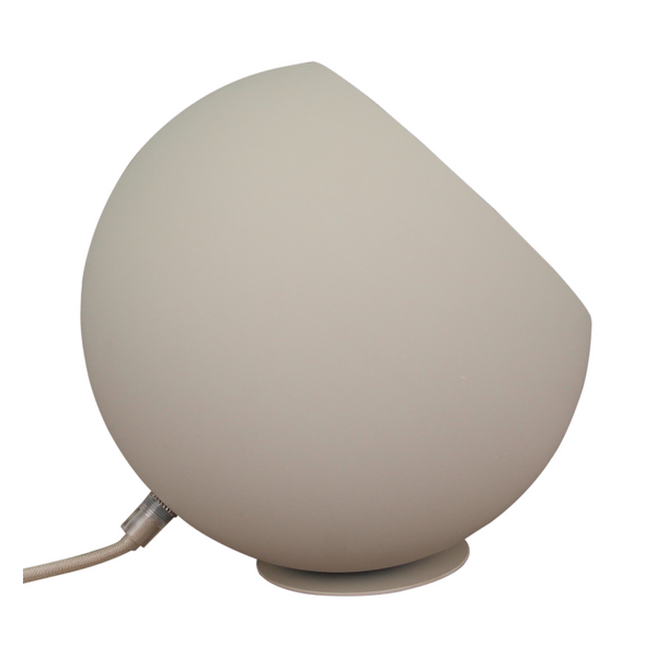 Detailaufnahme der modernen grauen Tischleuchte Sfera von Various.