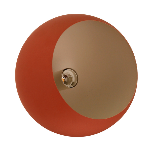 Detailreiche Aufnahme der roten Sfera Tischleuchte mit modernem Design.
