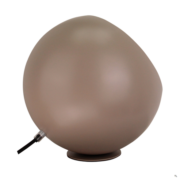 Detailaufnahme der taupefarbenen Various Sfera Tischleuchte.