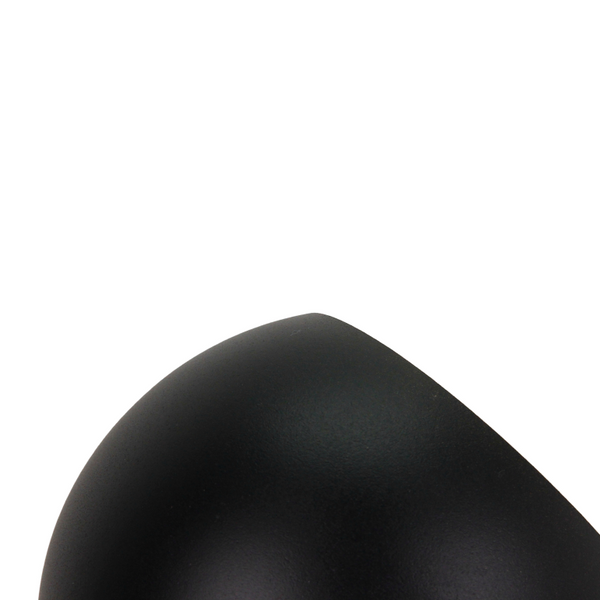 Detailaufnahme der modernen Tischleuchte Sfera in Schwarz mit goldenen Akzenten. Sie setzt elegante Akzente in jedem Raum.