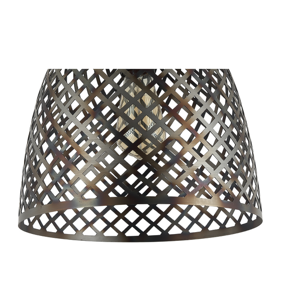 Detailansicht der schwarzen Pendelleuchte Pavia mit industriellem Charme. Ideal für moderne Wohnräume und Essbereiche.