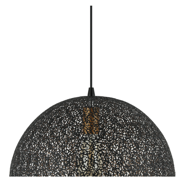 Detailansicht der schwarzen Rolo Pendelleuchte mit elegantem Design. Ideal für eine stilvolle Beleuchtung über dem Esstisch.