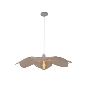 Die weiße Pendelleuchte Schmetterling verleiht jedem Raum einen bohemian Touch.