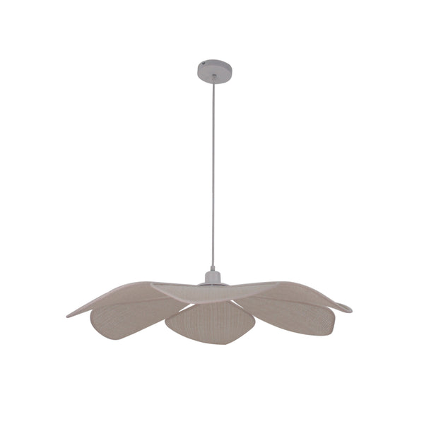 Die weiße Pendelleuchte Schmetterling begeistert mit bohemian Flair. Ihr sanftes Licht schafft eine einladende Atmosphäre.