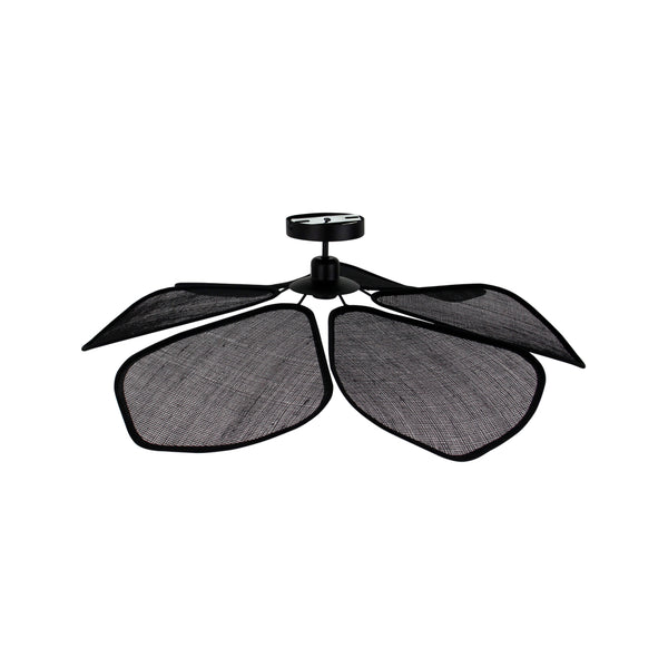 Detailansicht der schwarzen Schmetterling Deckenleuchte. Modernes Design, das jedem Raum eine elegante Note verleiht.