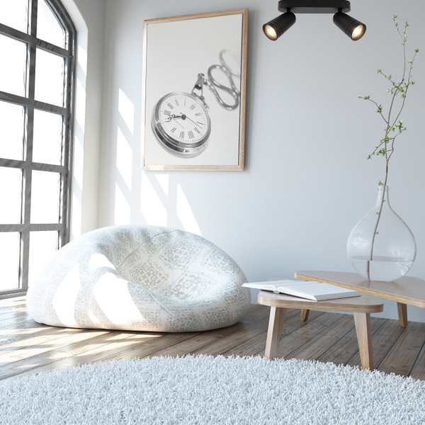 Detailansicht der schwarzen Deckenleuchte Spero mit elegantem Design. Perfekt für gezielte Lichtakzente in modernen Räumen.