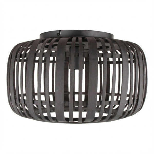 Detailaufnahme der schwarzen Rattan-Deckenleuchte mit 40 cm Durchmesser. Perfekt für eine moderne, gemütliche Atmosphäre.