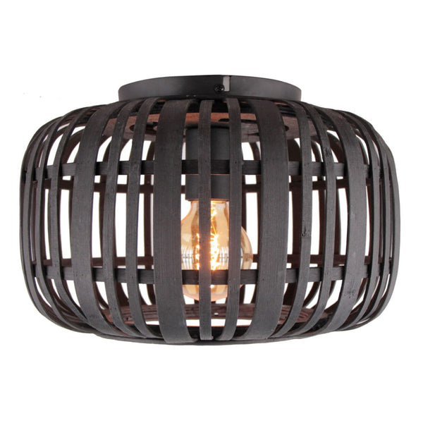 Die schwarze Deckenleuchte aus Rattan verleiht jedem Raum einen vintage Charme. Natürliche Materialien sorgen für Wärme.