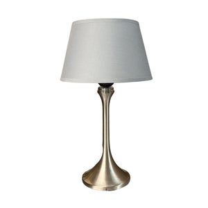 Modern gestalteter Lampenfuß in Nickel mit 25 cm Höhe. Er verleiht jedem Raum einen eleganten und zeitgemäßen Touch.