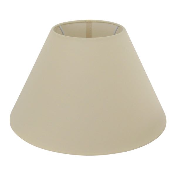 Eleganter Lampenschirm in sanftem Creme, der ein warmes Licht verbreitet. Ideal für eine gemütliche Atmosphäre im Wohnraum.