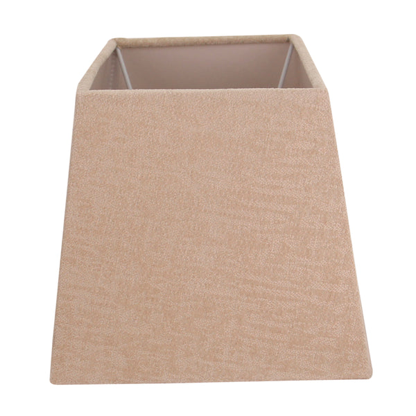 Klassischer Lampenschirm in sanftem Creme. Verleiht jedem Raum eine warme, einladende Atmosphäre.