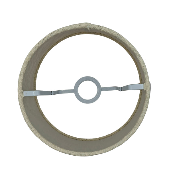 Moderner Lampenschirm in cremigem Woll-Design. Ideal, um sanftes Licht und eine gemütliche Atmosphäre zu schaffen.