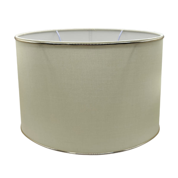 Detailfoto des modernen Lampenschirms in Creme und Gold. Ideal für eine stilvolle Beleuchtung in jedem Wohnraum.
