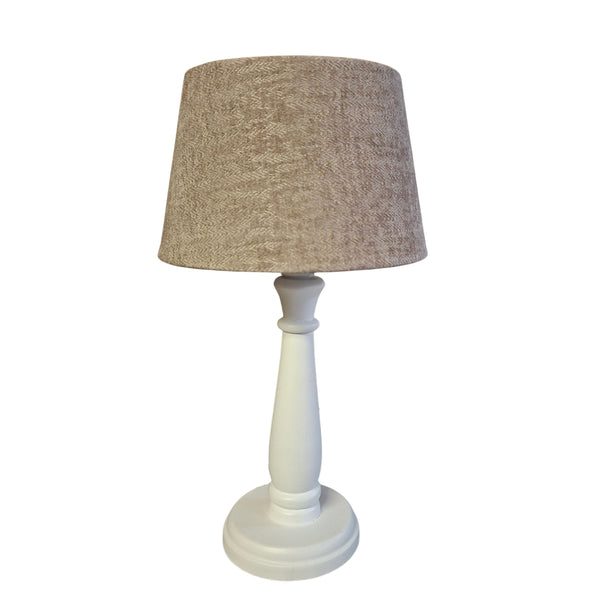 Minimalistischer Lampenschirm in elegantem Taupe. Perfekt für modernes Ambiente und harmonische Lichtakzente.