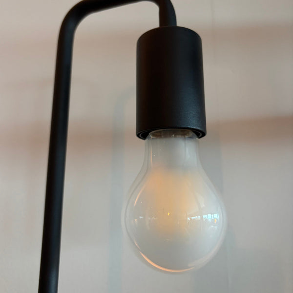 Transparente Lichtquelle aus der Serie Lichtbron. Ideal für kreative Beleuchtungslösungen und ein harmonisches Ambiente.