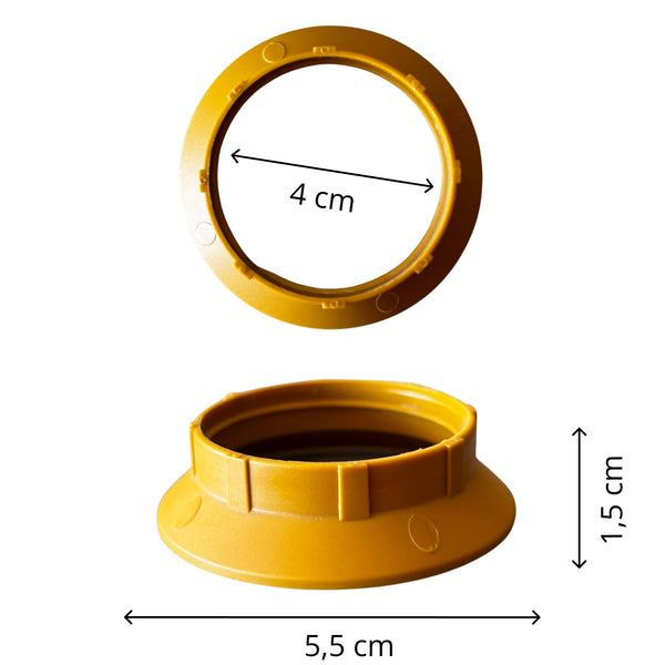 Die goldene Zub. Leuchte strahlt Wärme und Eleganz aus. Perfekt für stilvolle Akzente in jedem Wohnraum.
