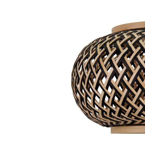 Detailaufnahme der beige Weaving Pendelleuchte mit ländlichem Charme. Sie bringt Wärme und Gemütlichkeit in jeden Raum.