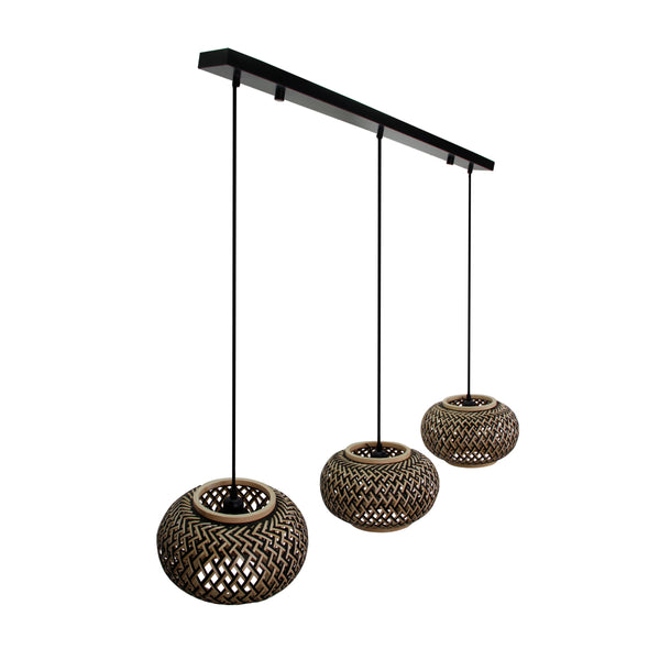 Detailaufnahme der braunen Weaving Pendelleuchte mit ländlichem Charme.