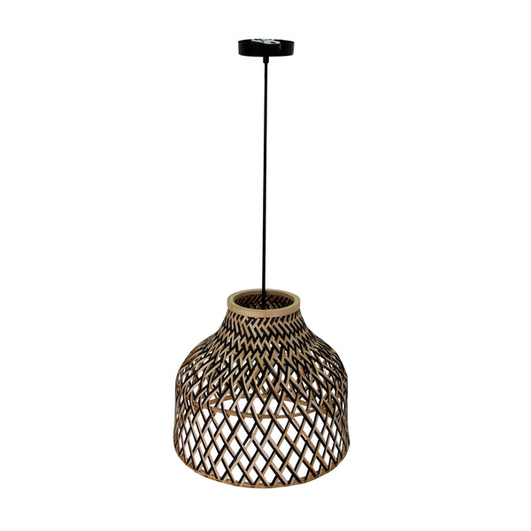 Detailaufnahme der naturfarbenen Weaving Pendelleuchte mit 45 cm Durchmesser. Sie bringt ländlichen Charme in jeden Raum.
