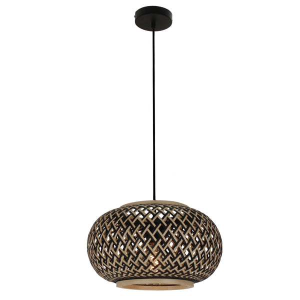 Die beige Pendelleuchte Weaving bringt ländlichen Charme in jeden Raum. Ideal für gemütliche Abende und entspannte Stimmung.
