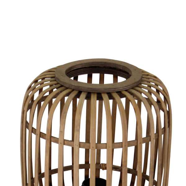 Detailansicht der beige Woven Tischleuchte. Ihr modernes Design setzt warmes Licht perfekt in Szene und schafft eine